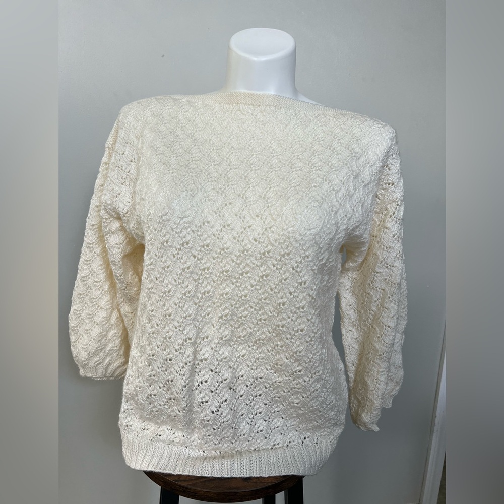 WOMEN'S KNITTED SWEATER OPEN NECK CREAM/IVORY COLOR LONG SLEEVE  LIKE NEW
